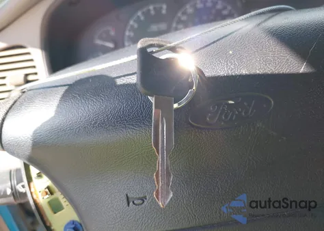 1996 Ford Explorer из США, поврежденный, VIN 1FMDU34X1TUC31299